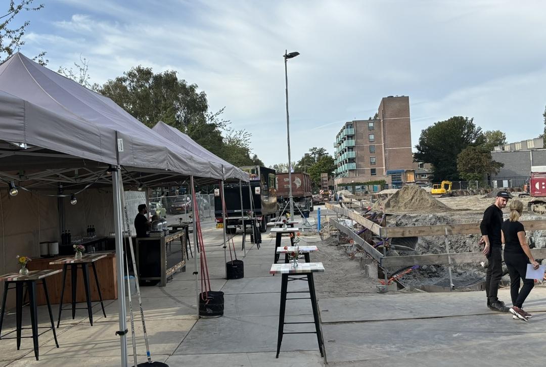 Eerste paal slaan | Partygarant vouwtent