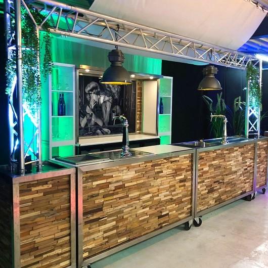Complete luxe bar met tap, koeling en styling