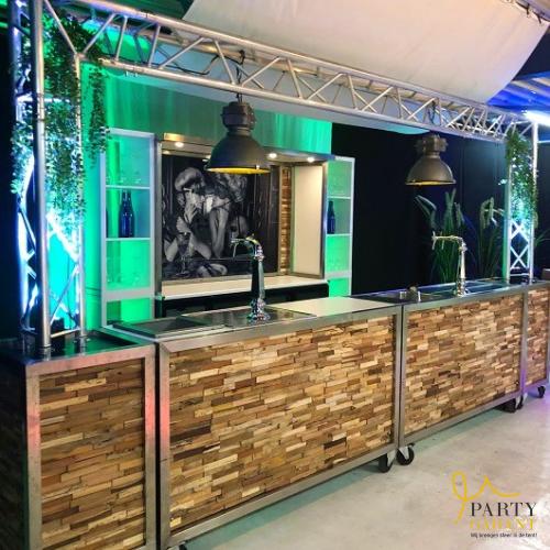 Complete luxe bar met tap, koeling en styling
