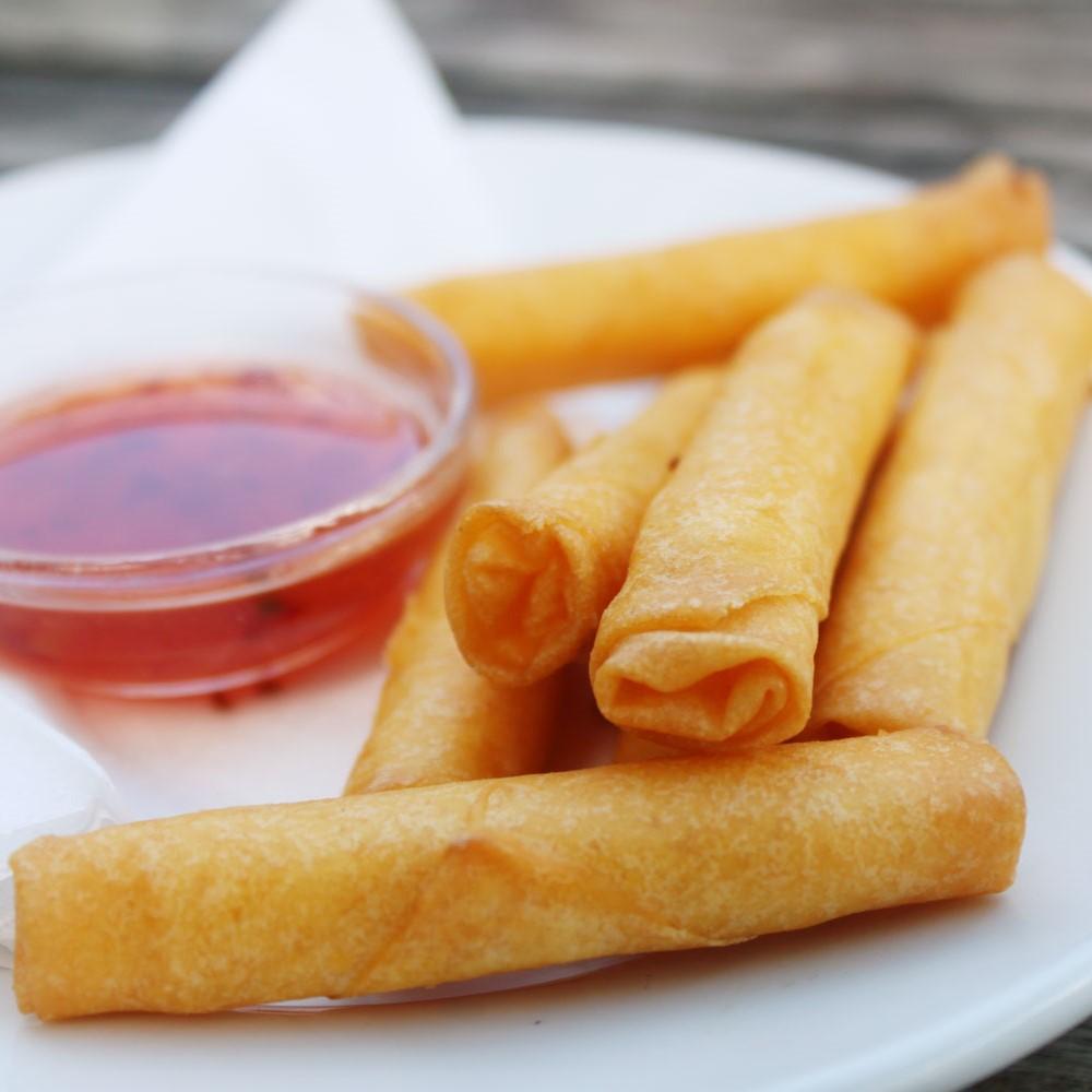 Gefrituurde oude kaas- stengel met chilisaus p.p.