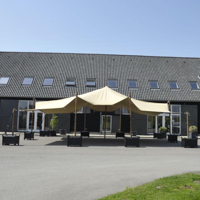 Partytent huren |  Stretchtent 75x10 zonder haringen