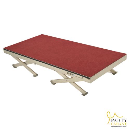 Podium 2 x1 m verstelbaar rood gestoffeerd