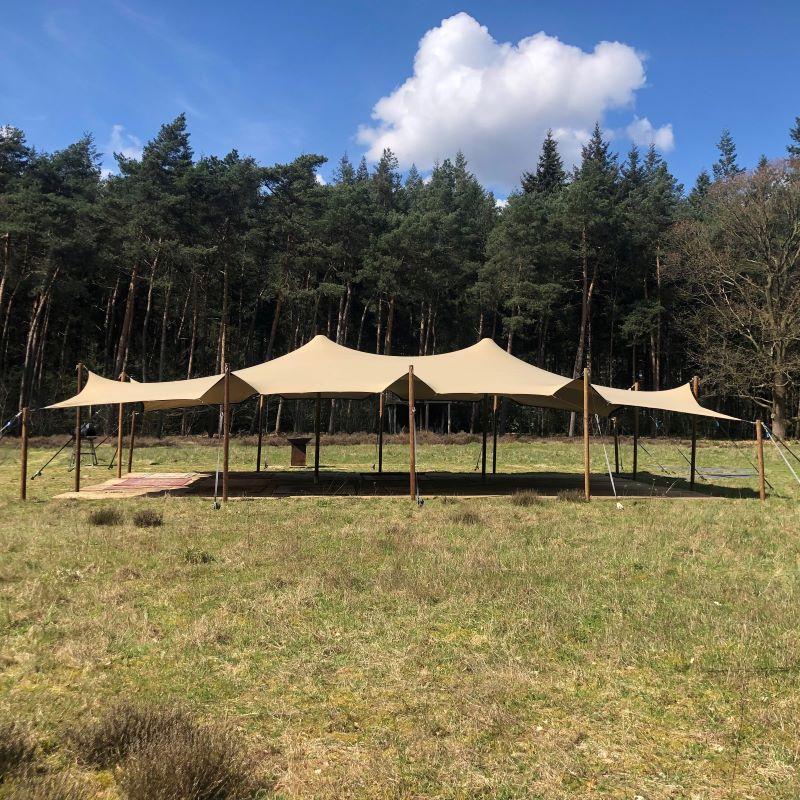 Stretchtent 10 x 15 met houten palen